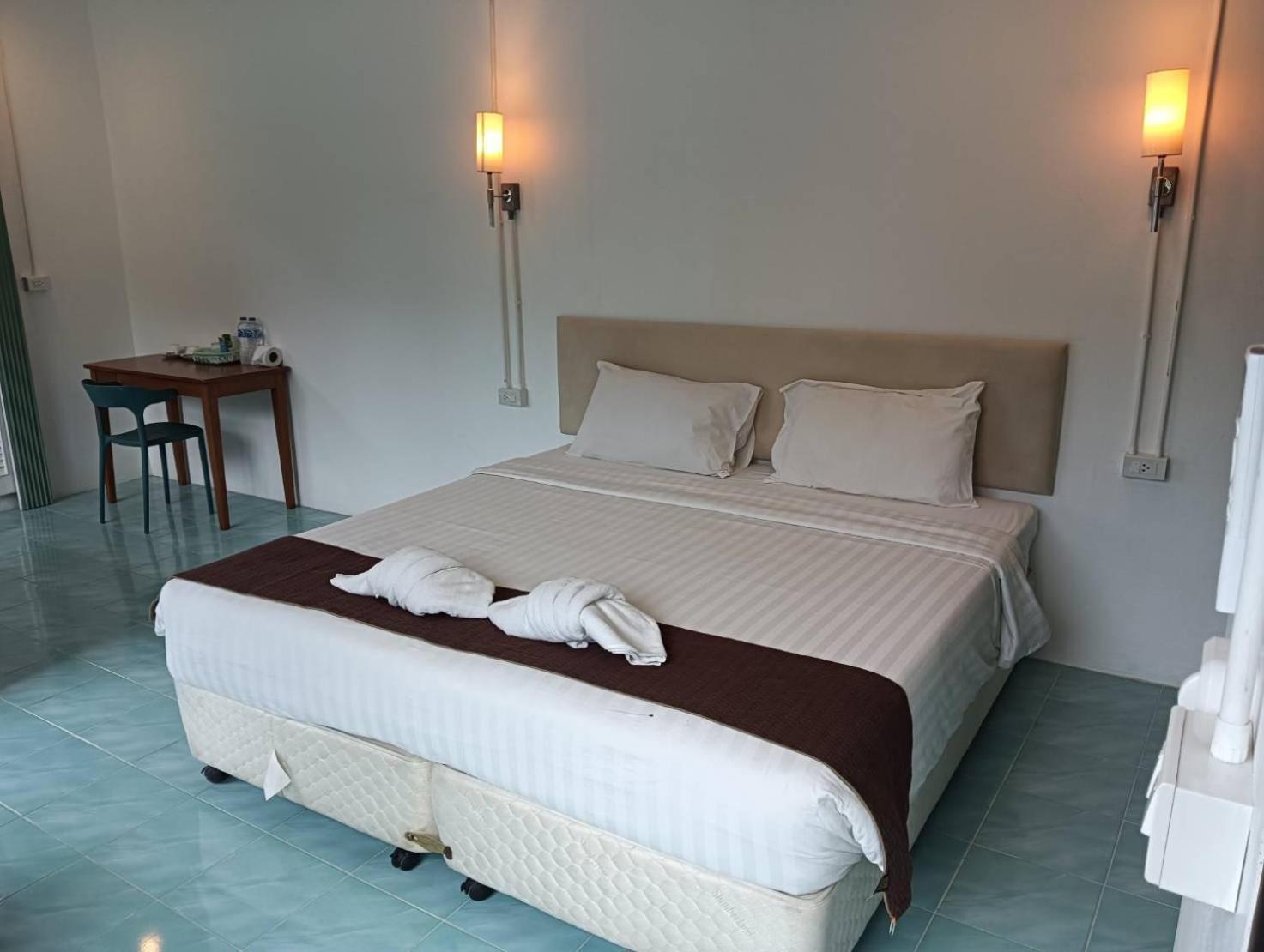 White Jail At Koh Tao Hostel Εξωτερικό φωτογραφία