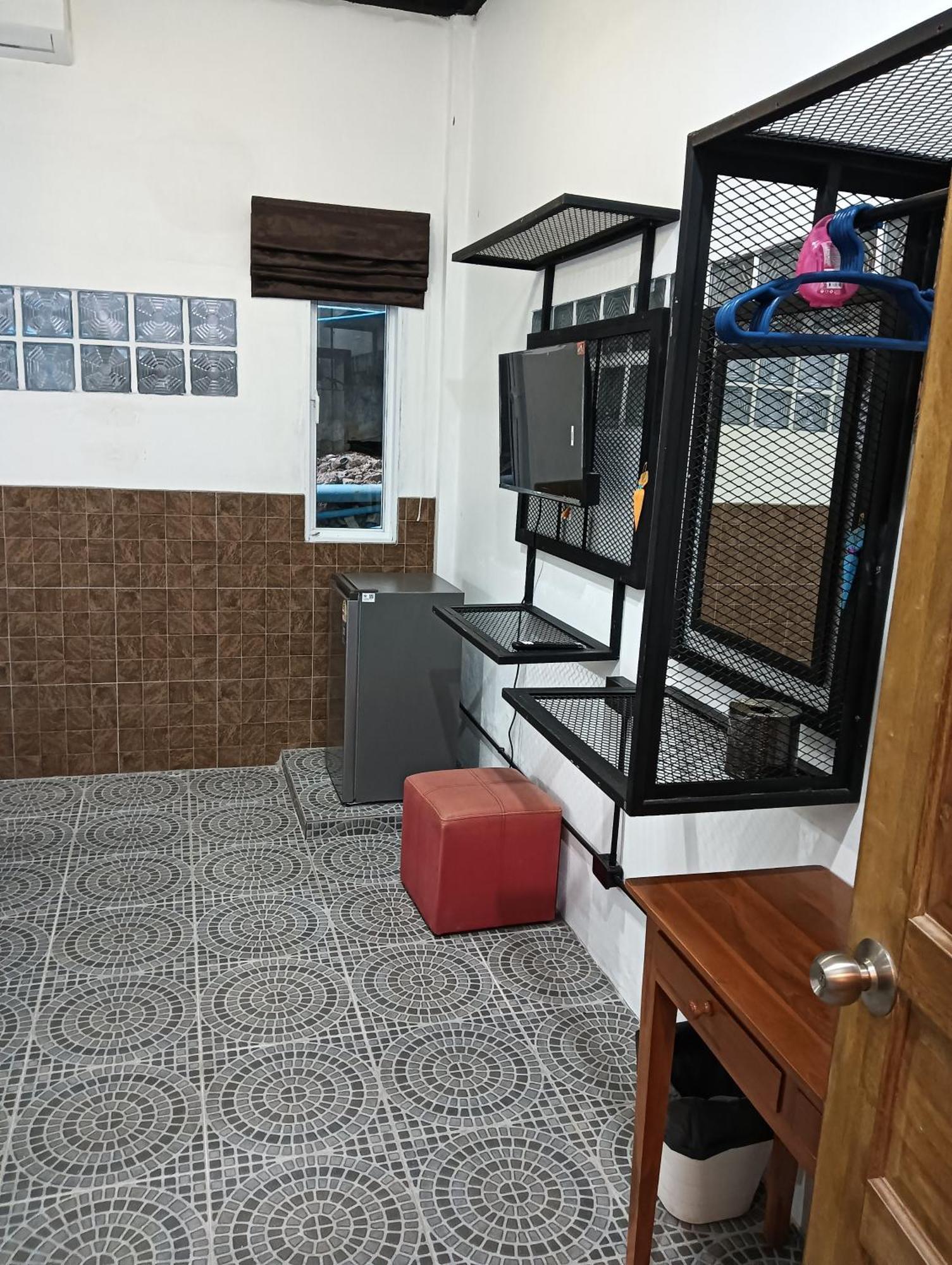 White Jail At Koh Tao Hostel Εξωτερικό φωτογραφία